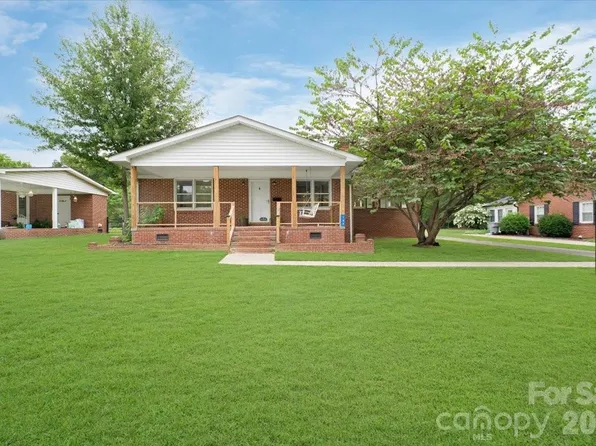 109 Catawba St, Clover, SC 29710