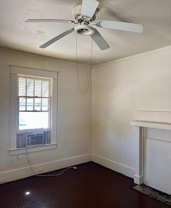 2nd image of 839 Western Ave #839