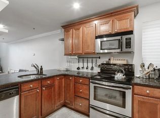 312 N Blair St, Madison, WI 53703