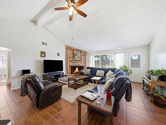 2nd image of 411 Forest Hills Dr