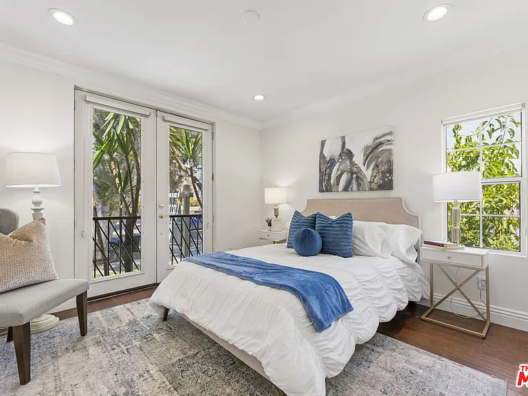 1114 S La Peer Dr — Photo 21