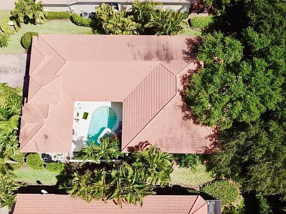 2nd image of 1385 W Island Club Sq
