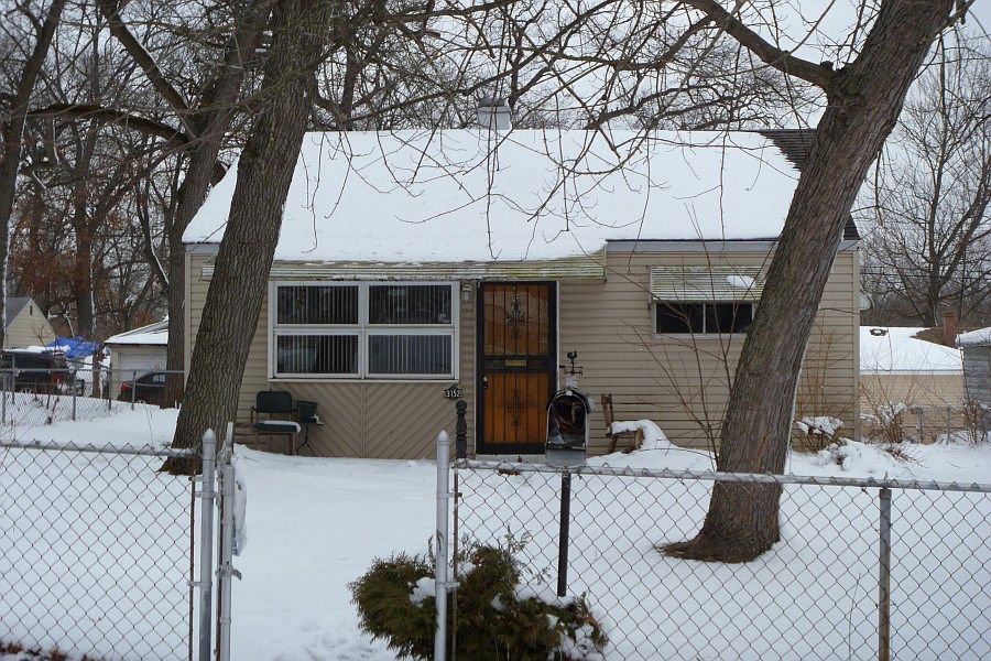 1st image of 3152 Sobieski St