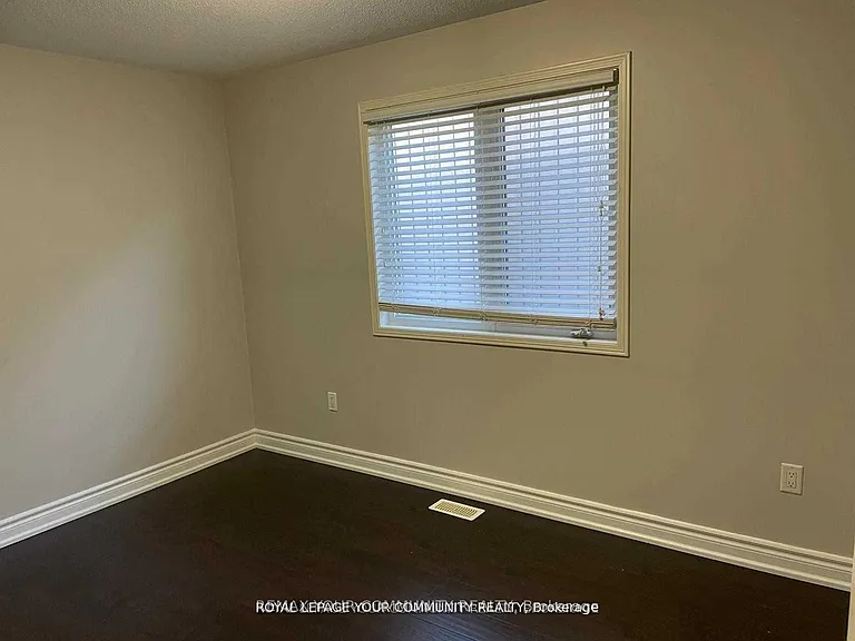 122 Russel Dr — Photo 21