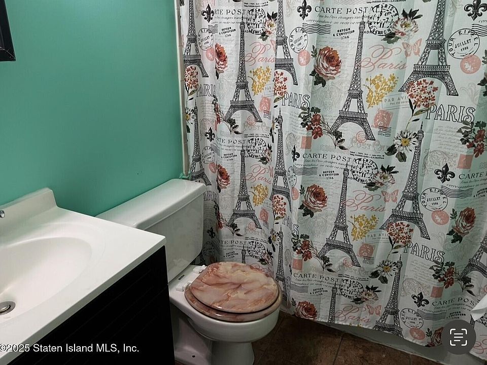 2nd image of 2 Elmwood Park Dr APT 114