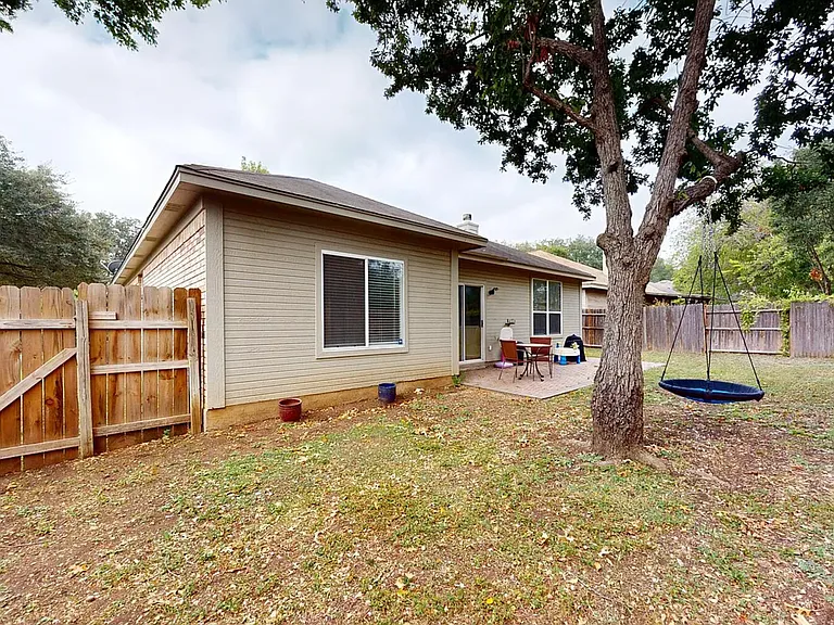 213 Tapwood Ln — Photo 43