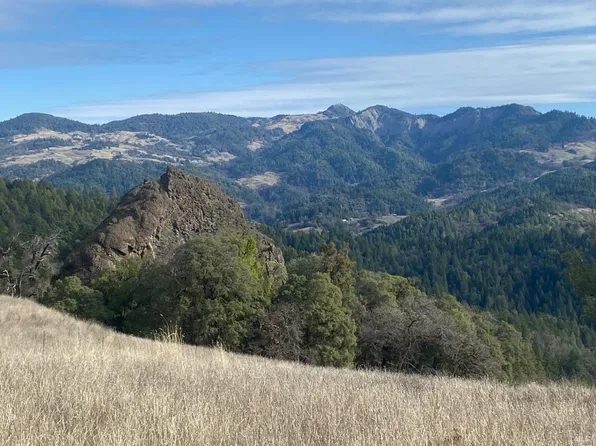 52300 N Highway 101, Laytonville, CA 95454