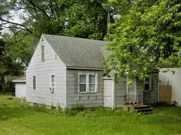 3017 Richfield Rd, Flint, MI 48506