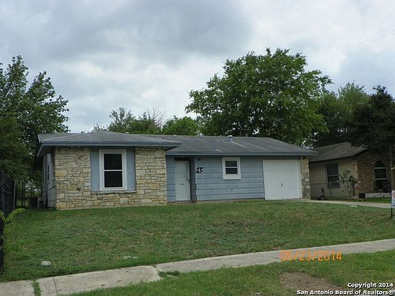 3rd image of 542 Maddux Dr