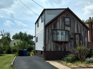 81 James St, Hopelawn, NJ 08861