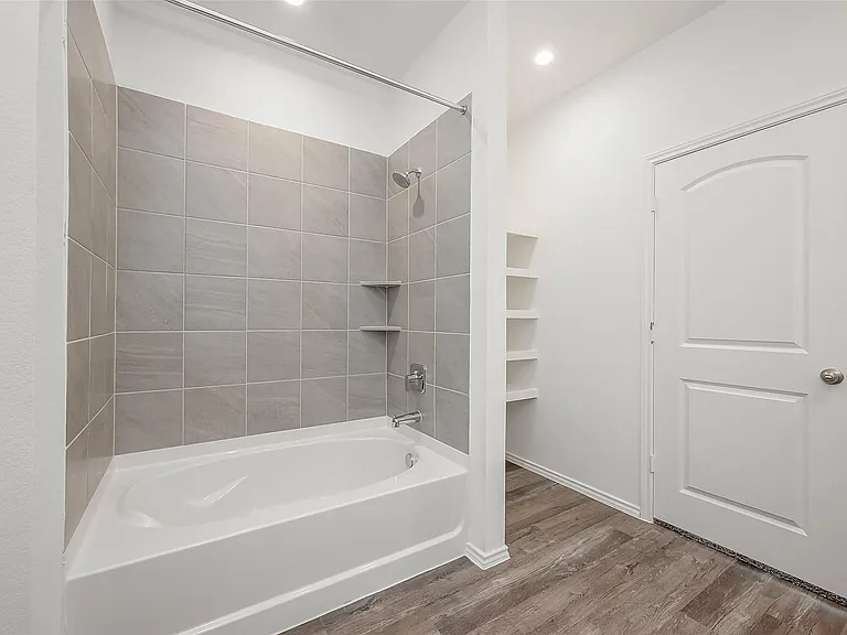 5619 Vintage Oakmont Dr — Photo 25