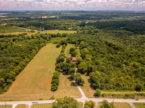 5389 Beckwith Rd, Mount Juliet, TN 37122