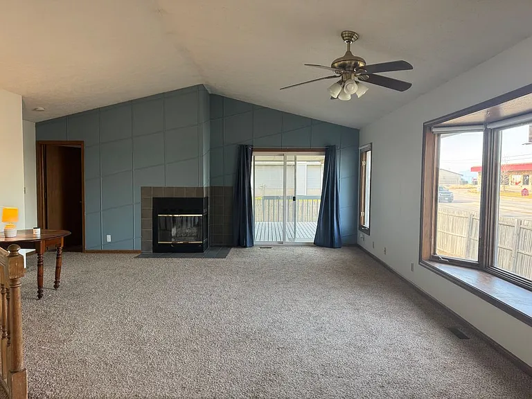5701 S 52nd St — Photo 22