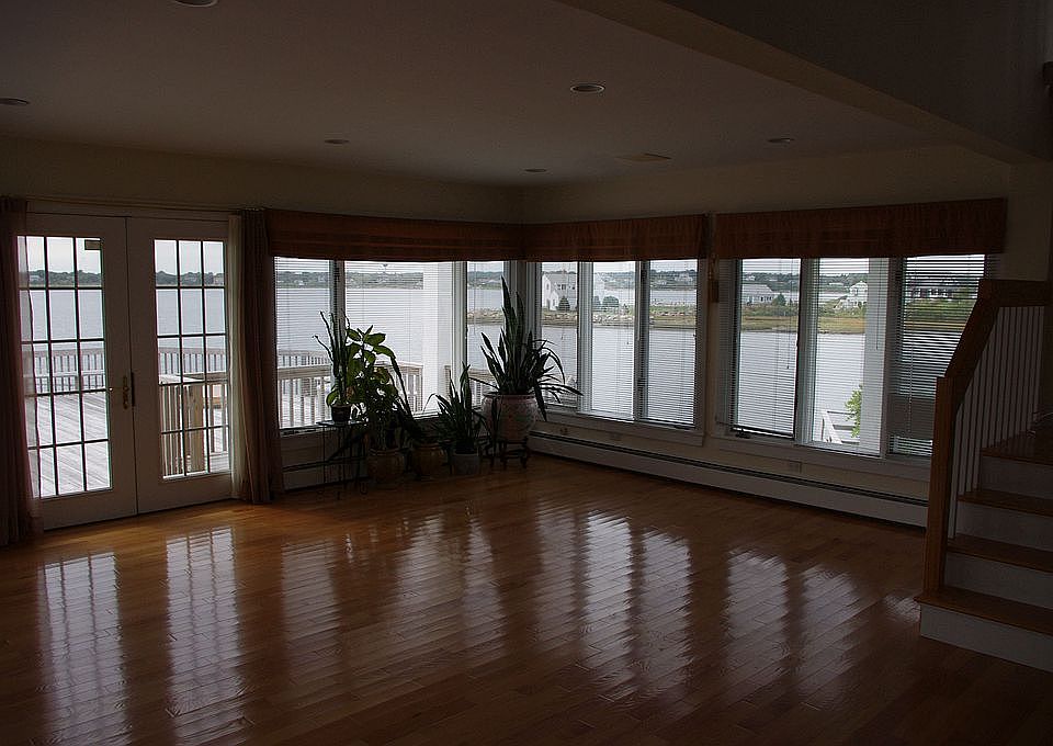 2nd image of 74 Marine Dr
