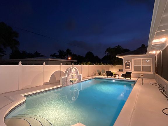 5th image of 1061 Bimini Ln