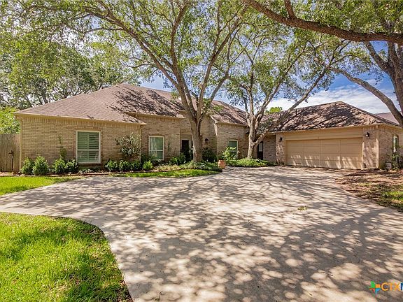 3rd image of 6013 Country Club Dr