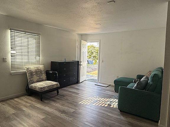 2nd image of 542 Twin Oaks Ave