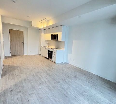 4th image of 181 Sheppard Ave E #616