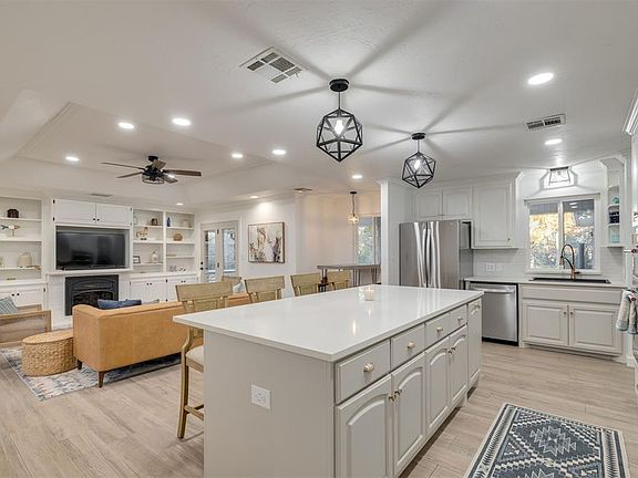 5th image of 6801 Russell Dr
