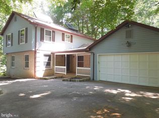 14831 Honor Ct, Woodbridge, VA 22193