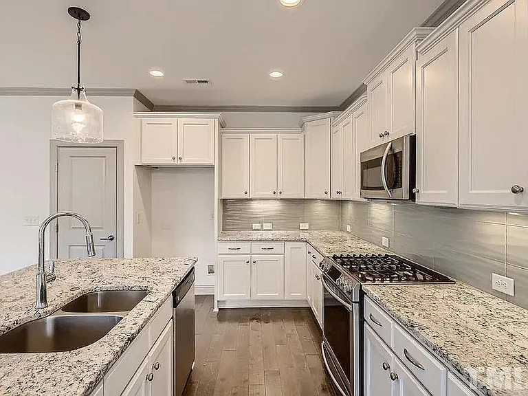 501 Germaine St — Photo 10