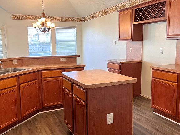 5th image of 292 Beech Dr
