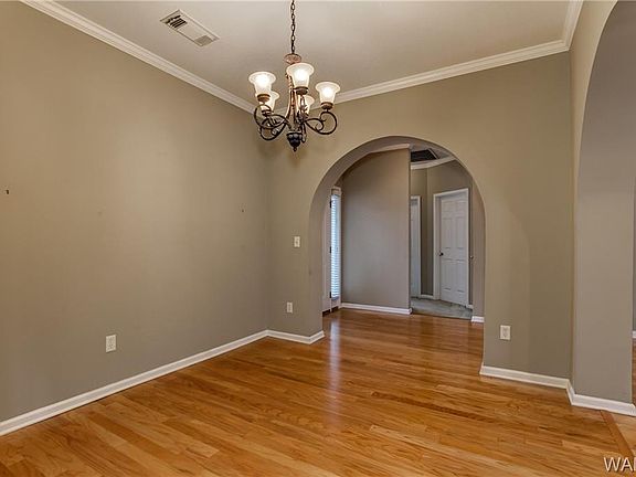 5th image of 2204 43rd Ave