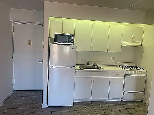 2nd image of 75-33 113th St #3