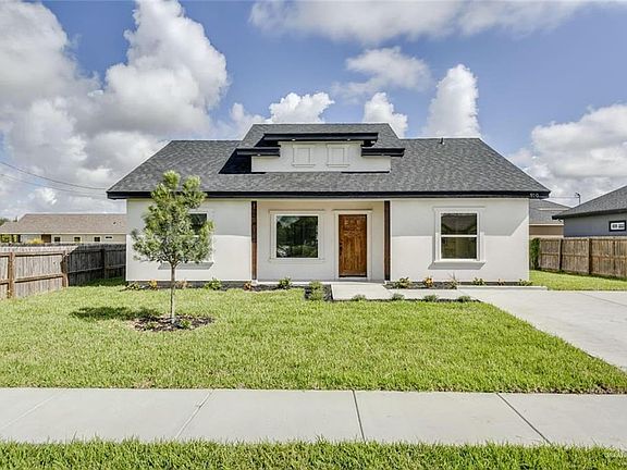 2nd image of 910 Trinity St