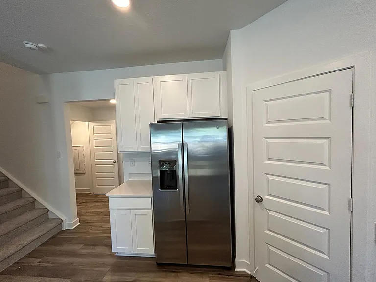 7179 Governors Row S — Photo 4