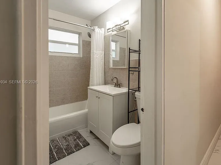 1600 N 68th Ave — Photo 21