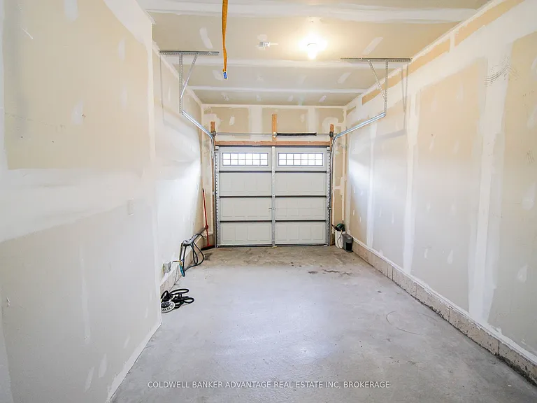 77 Keelson St — Photo 37