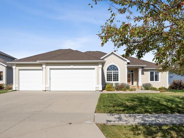 1040 36th Ave W, West Fargo, ND 58078