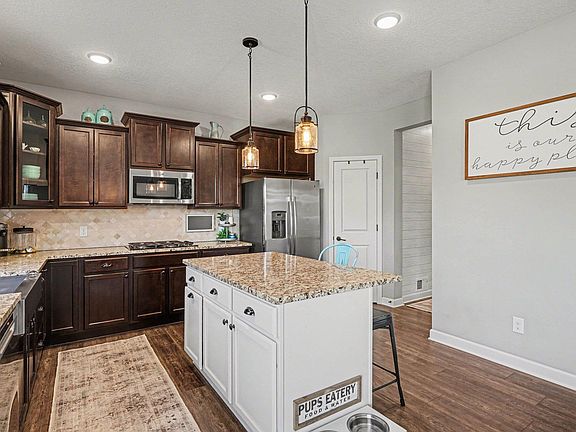 5th image of 14221 Ailesbury Ave