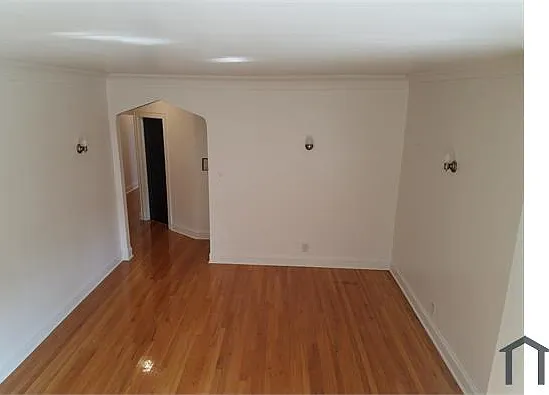 2 bed, 950 sqft, $1,100 — Photo 2