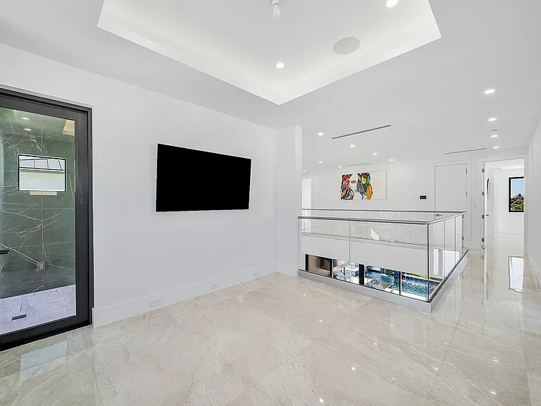 2650 NE 48th Ct — Photo 53