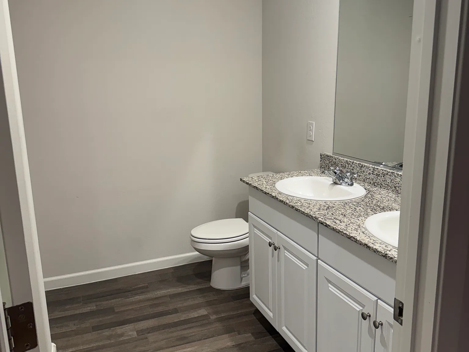 3 bed, 1290 sqft, $2,200 — Photo 4