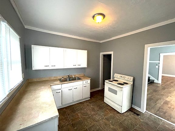 5th image of 3632 Birchwood Ave