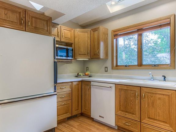 3rd image of 7501 Blaisdell Ave