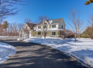 15 Washington Ct, Naples, ME 04055