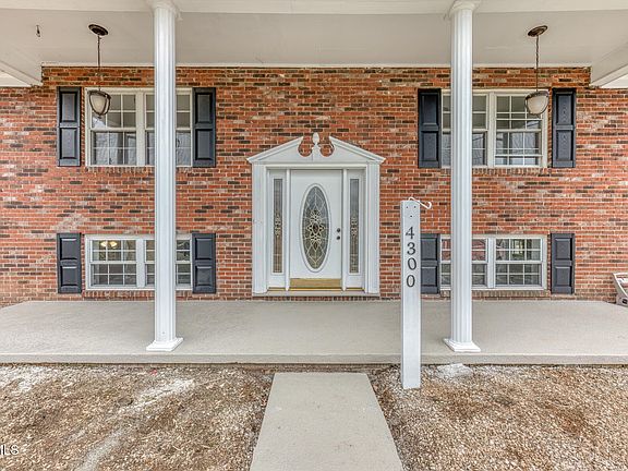 2nd image of 4300 Brockwood Dr