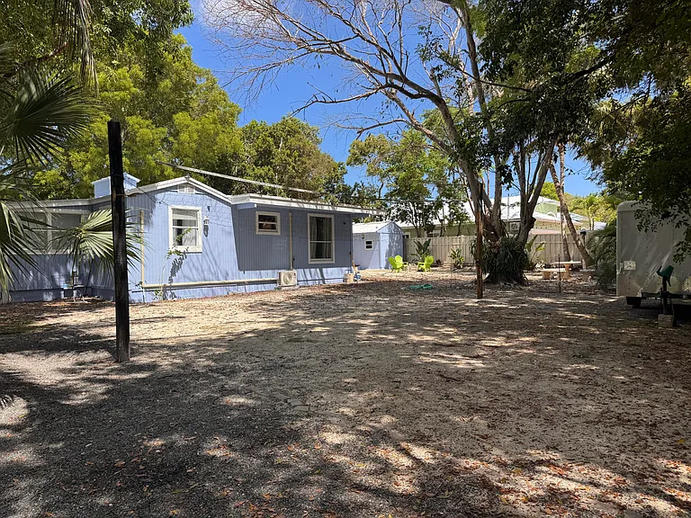803 Oceana Ave — Photo 37