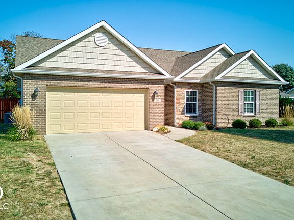 3rd image of 310 Westmoor Dr