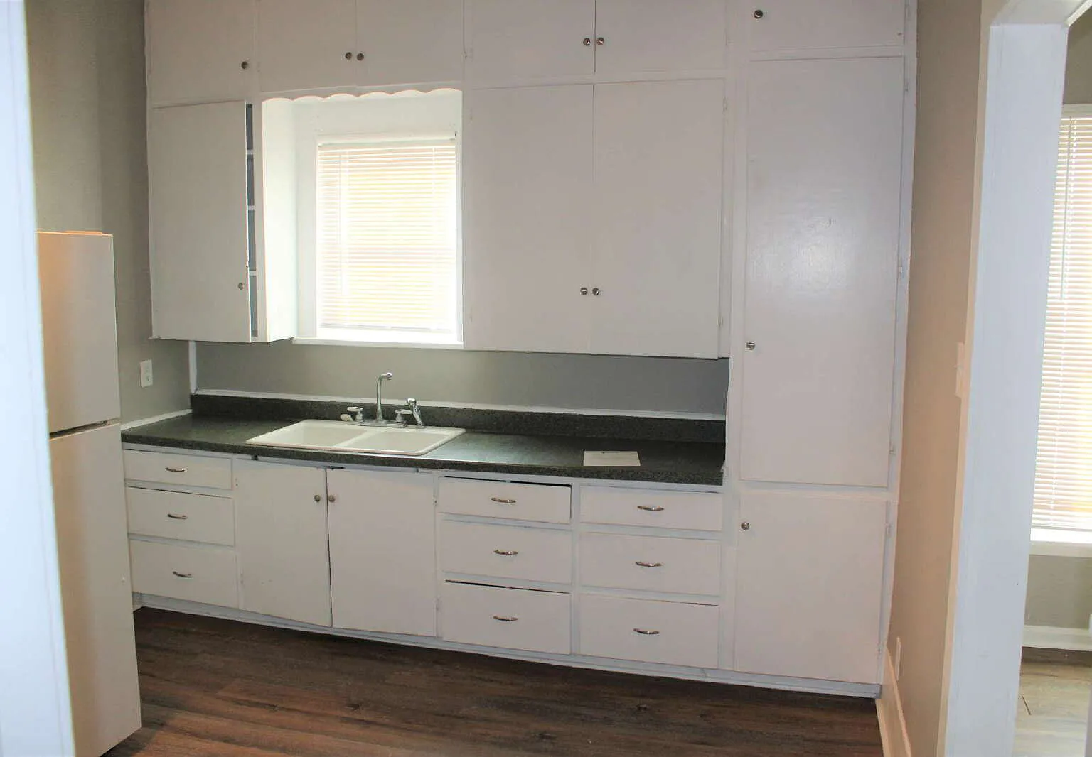 3 bed, 2.0 bath, 1268 sqft, $1,200 — Photo 2