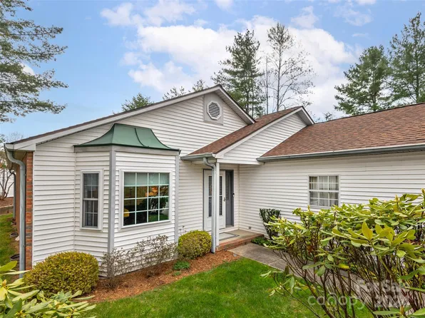 225 Hampton Ct, Hendersonville, NC 28791