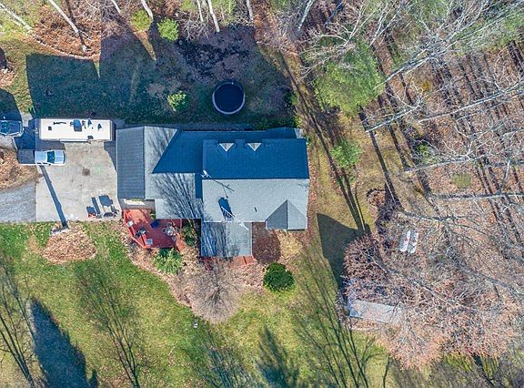 5th image of 2768 Fairview Pkwy