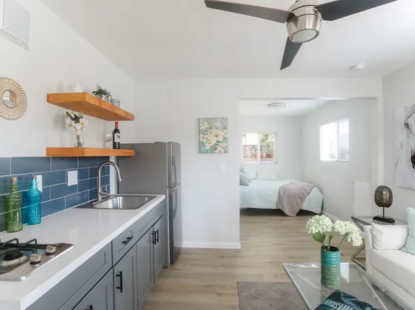 Available Now! Highly Desired Crown Point/Pacific Beach Junior 1BD/1 BA Apartment!, 4205 Noyes St #9, San Diego, CA 92109