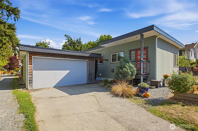 2nd image of 9712 57th Avenue S