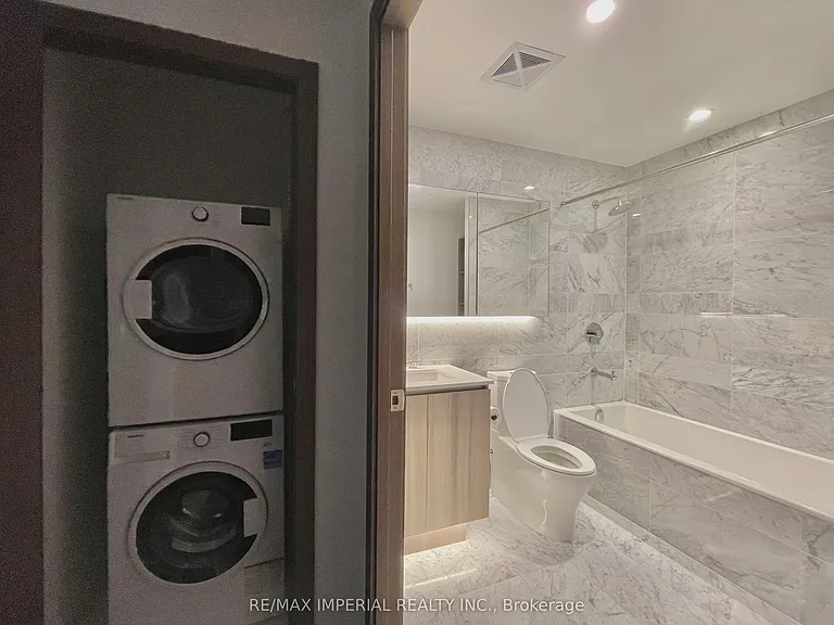 19 Bathurst St #1211 — Photo 6