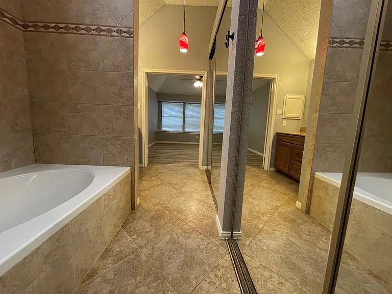 2910 Pioneer Pass — Photo 16